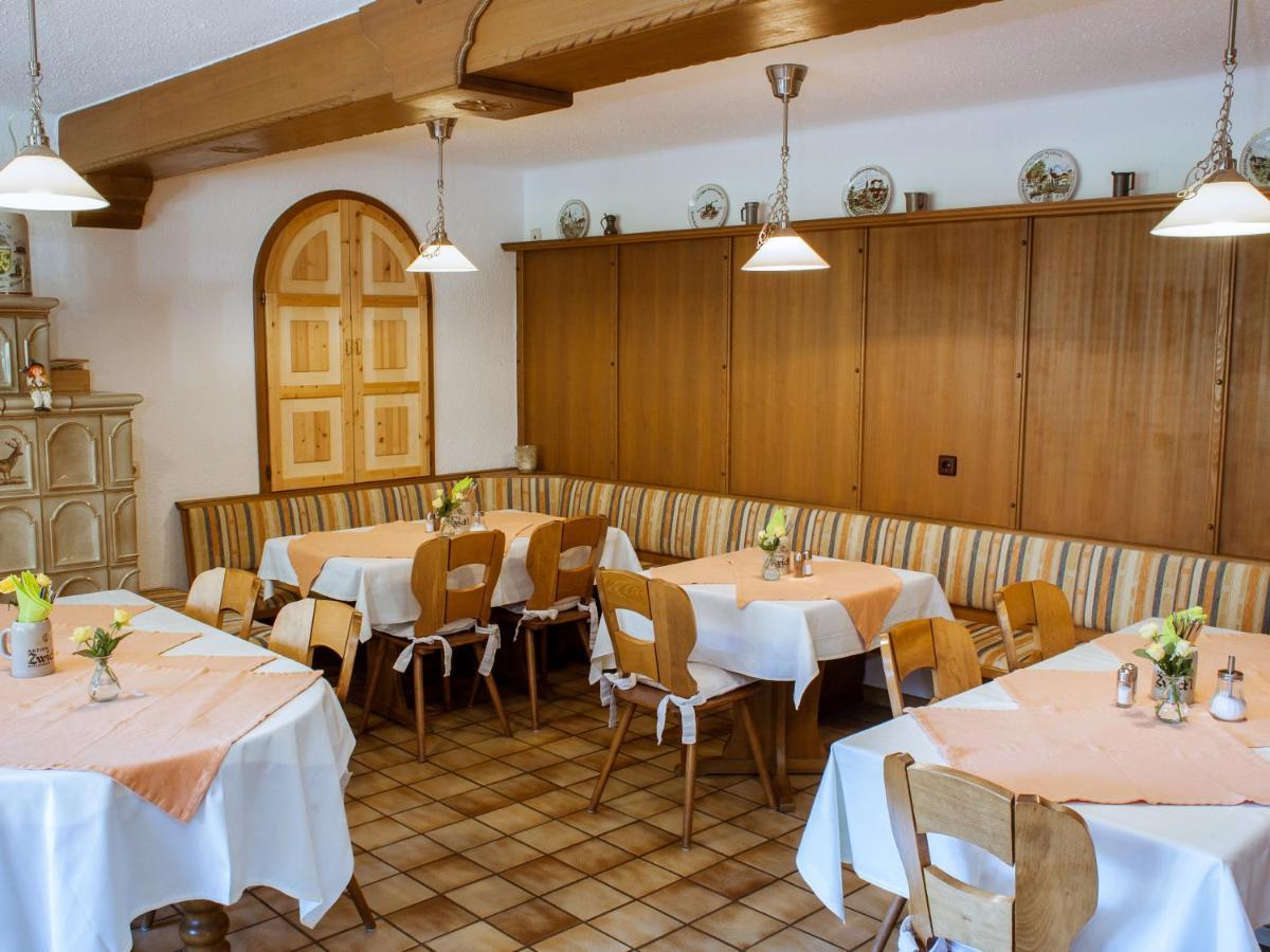Gasthof Zur Behringersmuhle Hotel Goessweinstein Exterior photo
